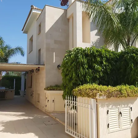 Willa Anthorina 8 Protaras