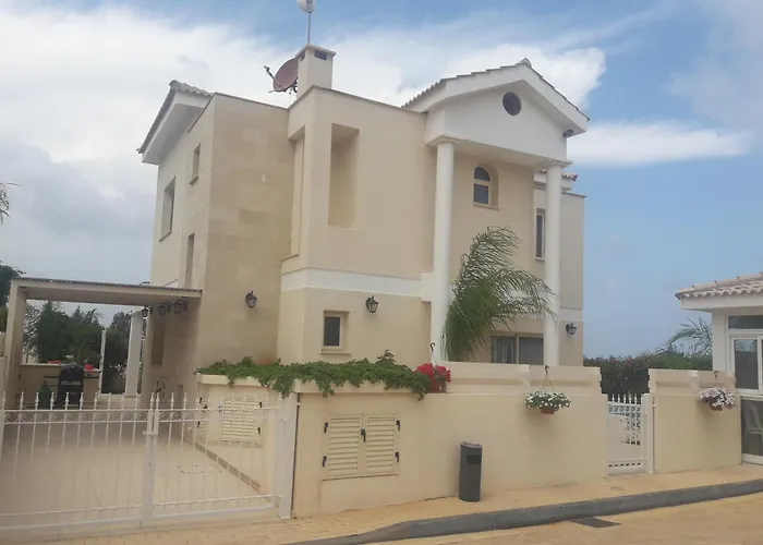 Anthorina 8 * Protaras